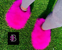 Load image into Gallery viewer, Furry Slippers
